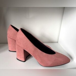 Flirty Pink Block Heels 👠